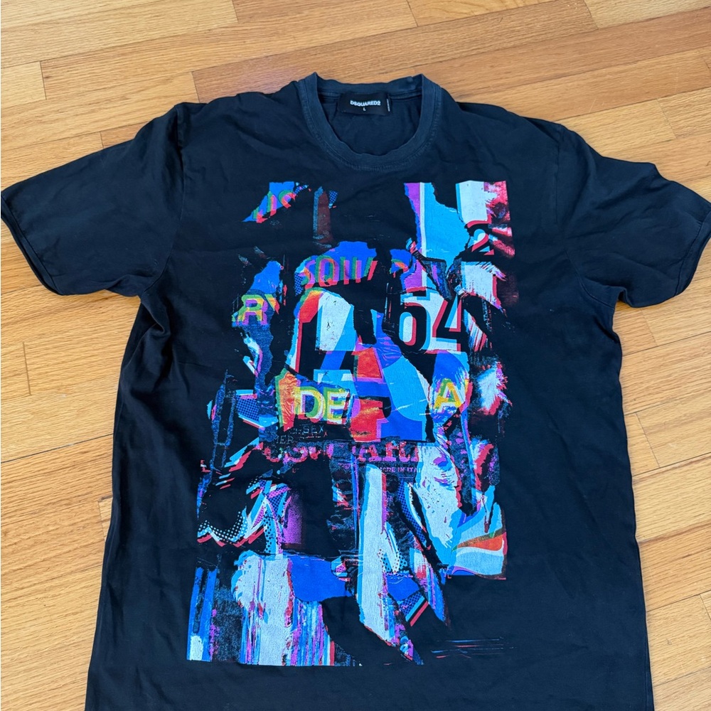 DSQUARED2 Black Tee with Vibrant Abstract Design,men size medium